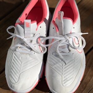 Nike Golf Women's White and Hot Pink Shoes EXCELLENT Condition